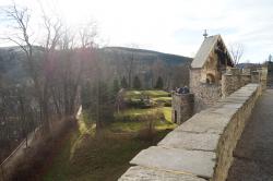 Blick in den Schlossgarten des Schlosses Purschenstein
