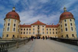 Schloss Moritzburg, Vorderansicht